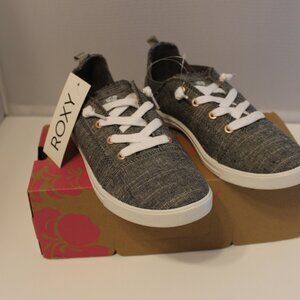 Roxy Lace up  Shoes Size 7 NIB